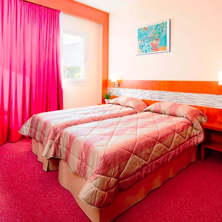 & Octel Hotell 3*