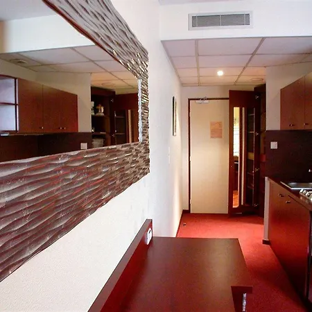 & Octel Hotell
