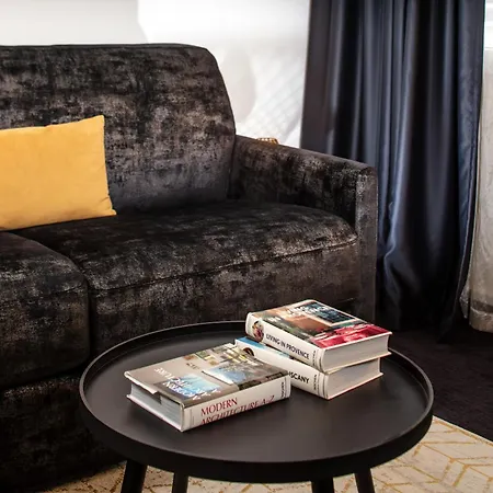 & Octel 3* פורטה-סור-גארון