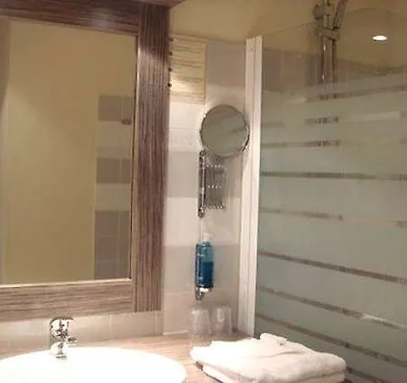 Hotell & Octel 3*