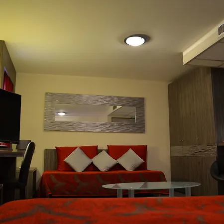 & Octel 3* פורטה-סור-גארון