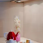 Отель & Octel Порте-сюр-Гарон