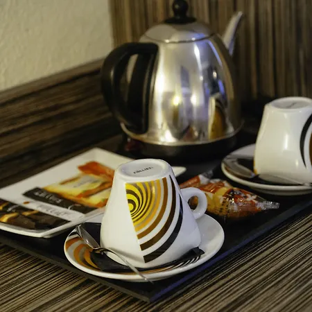 & Octel Hotel 3*