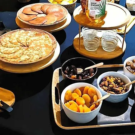 Hotel & Octel 3*