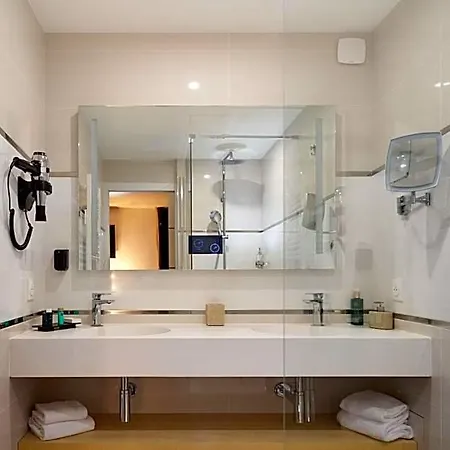 Hotel & Octel Portet-sur-Garonne